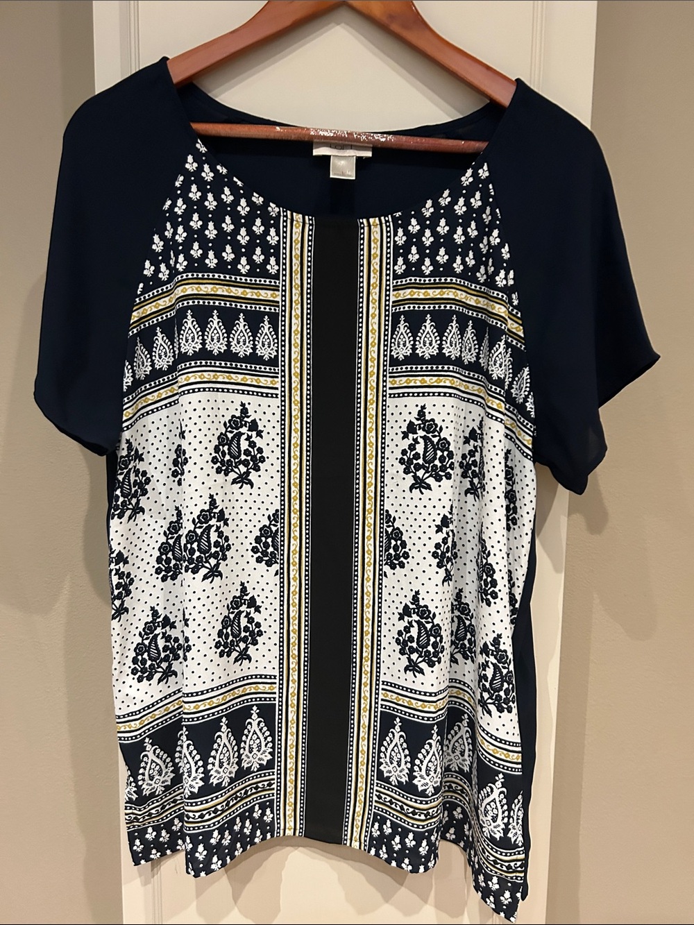 LOFT Navy, White & Gold Patterned Short-Sleeve Top